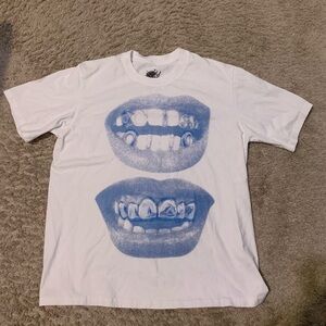 White graphic tee